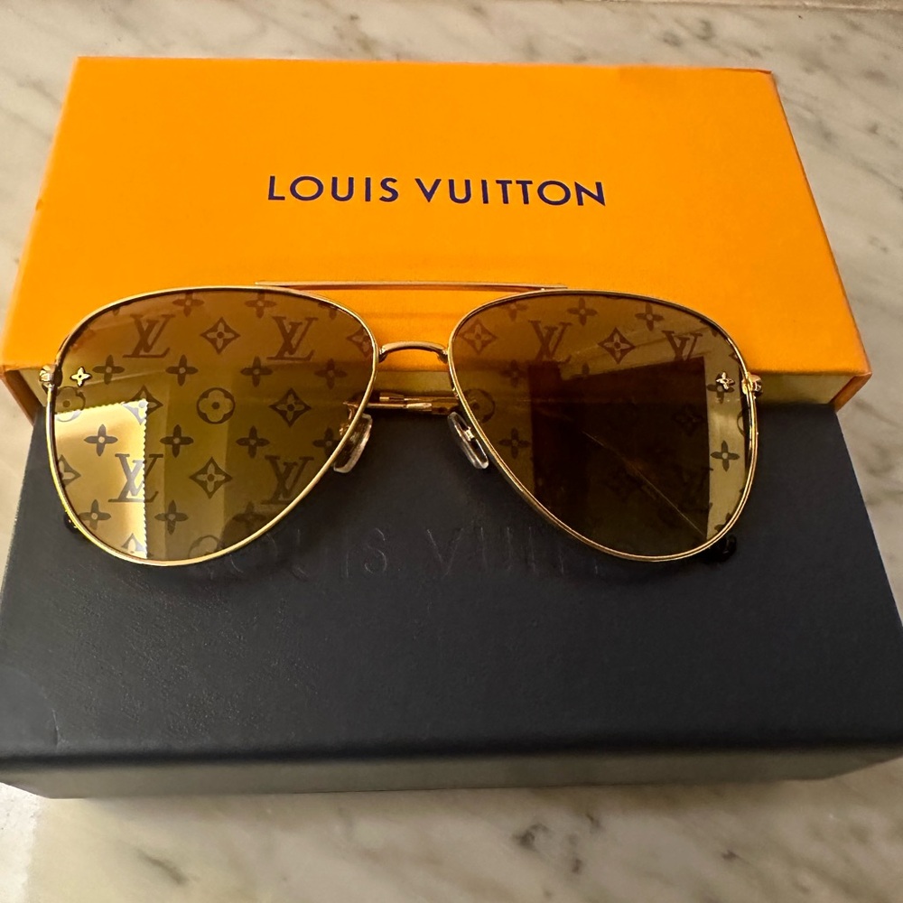 Louis Vuitton Gold Aviator Sunglasses